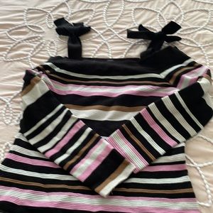 Inc cold shoulder bow sweater size L